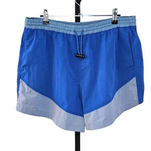 Lululemon Evergreen High-Rise Short 4.5" Size 10 Glyde Water Repellent Windproof